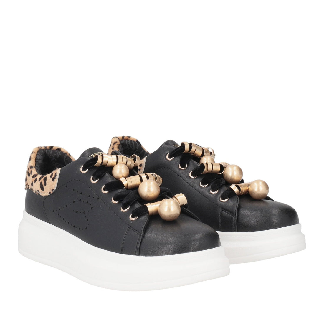 BLACK JULIETTE SNEAKER WITH GOLD ACCESSORY