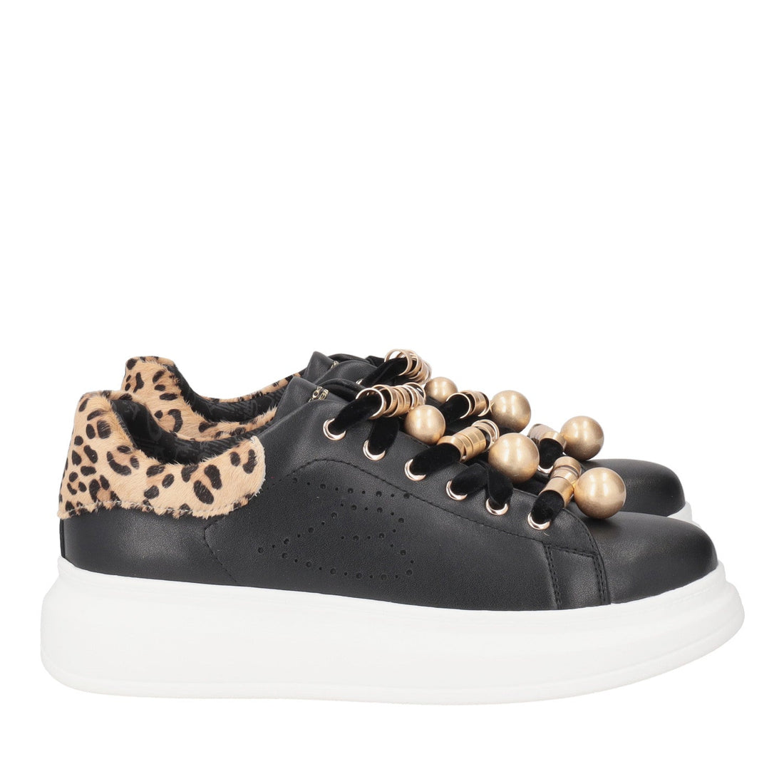 BLACK JULIETTE SNEAKER WITH GOLD ACCESSORY