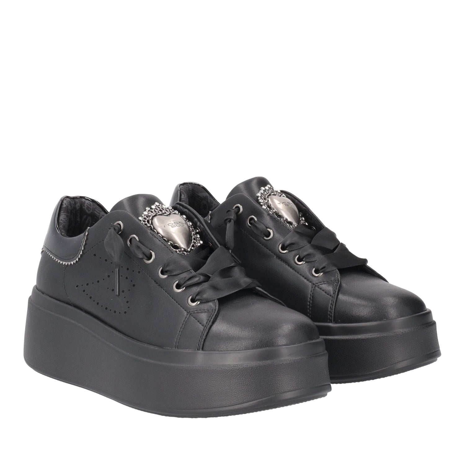 SNEAKER LILY IN PELLE CON CUORE APPLICATO COLORE NERO