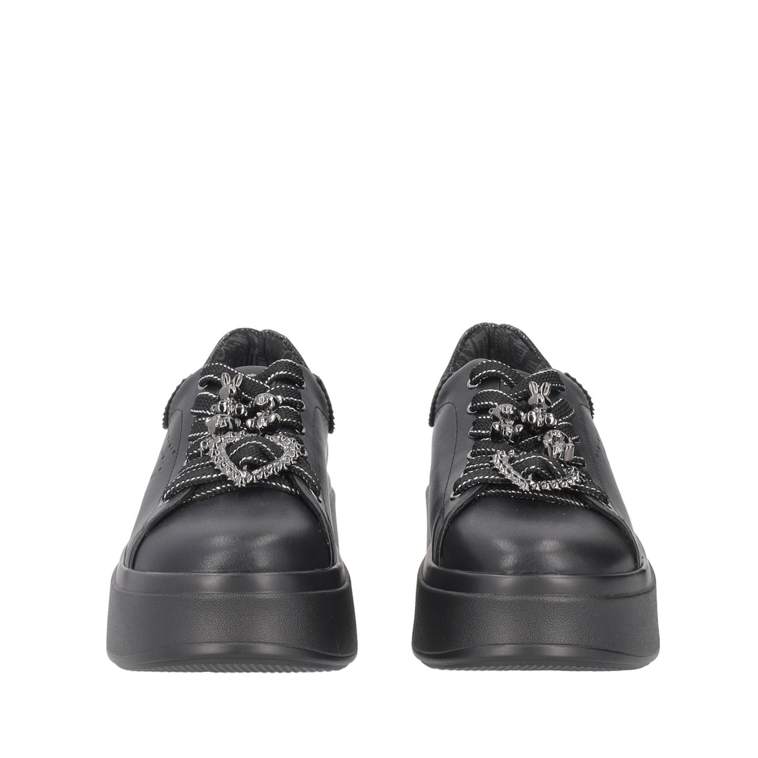 BLACK LILY SNEAKER IN LEATHER WITH ACCESSORIES