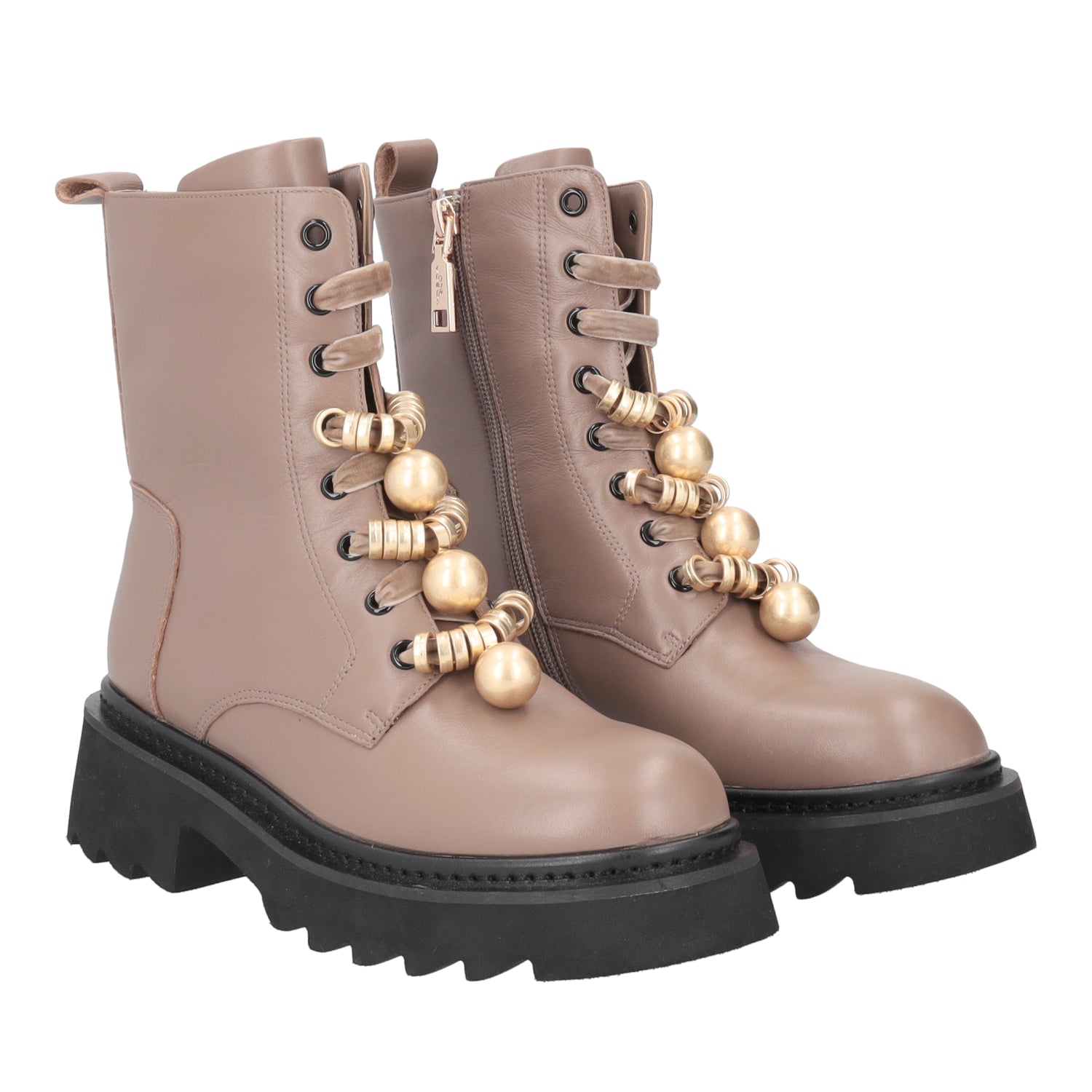 COFFEE SHASTA LEATHER ANKLE BOOT WITH GOLDEN ACCESSORY