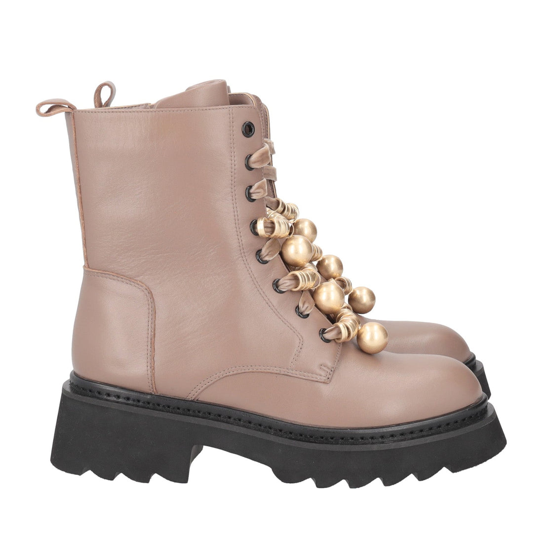 COFFEE SHASTA LEATHER ANKLE BOOT WITH GOLDEN ACCESSORY