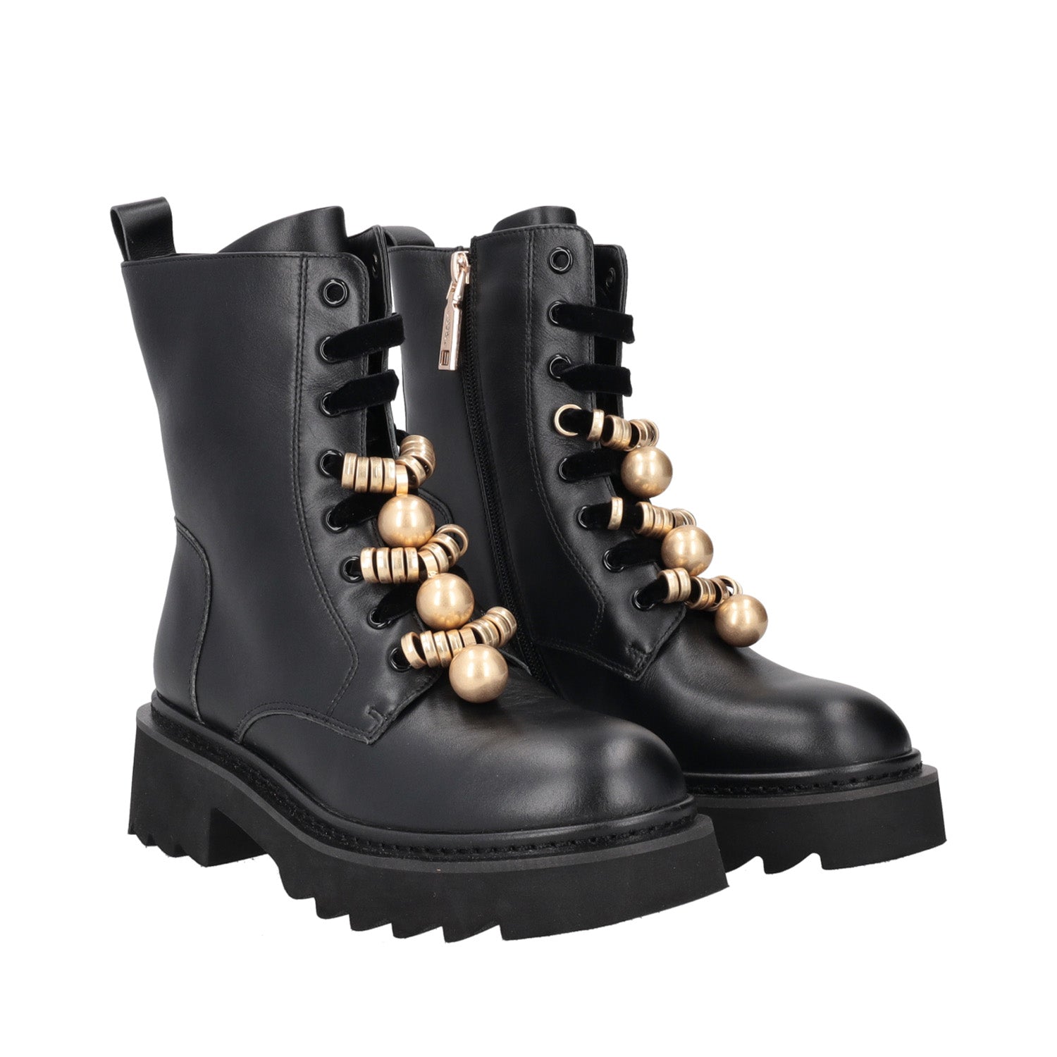 BLACK SHASTA LEATHER ANKLE BOOT WITH GOLDEN ACCESSORY