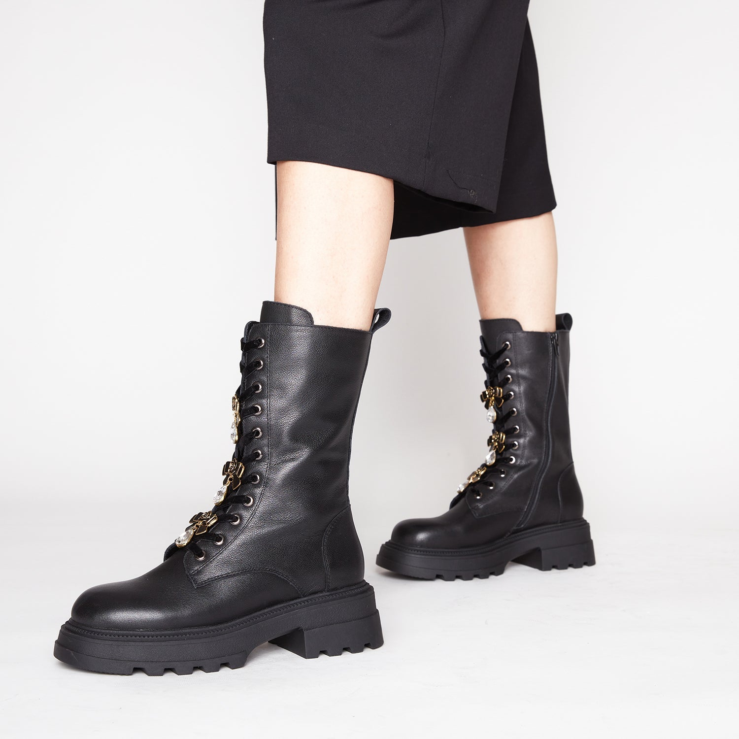 BLACK SUNVALLEY LEATHER LACED BOOTS