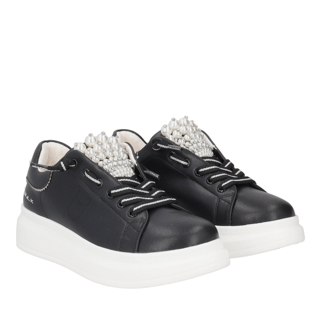 BLACK BELLATRIX PEARL SNEAKER