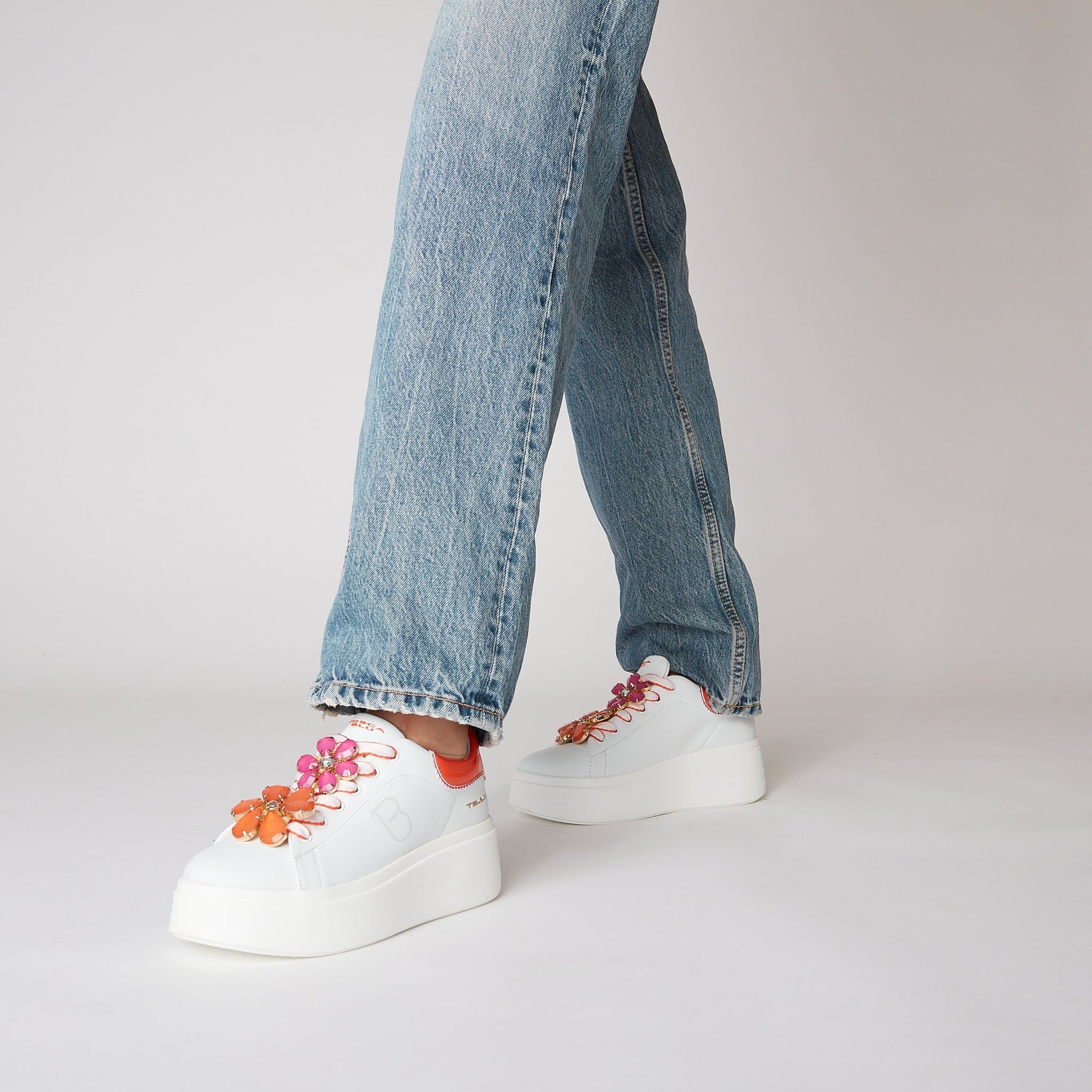 WHITE/ORANGE ELECTRA SNEAKER WITH MAXI COLORFUL FLOWERS