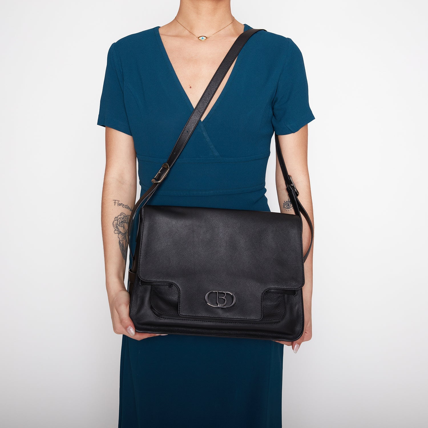 BLACK LARGE ETNA SHOULDER BAG WITH FLAP