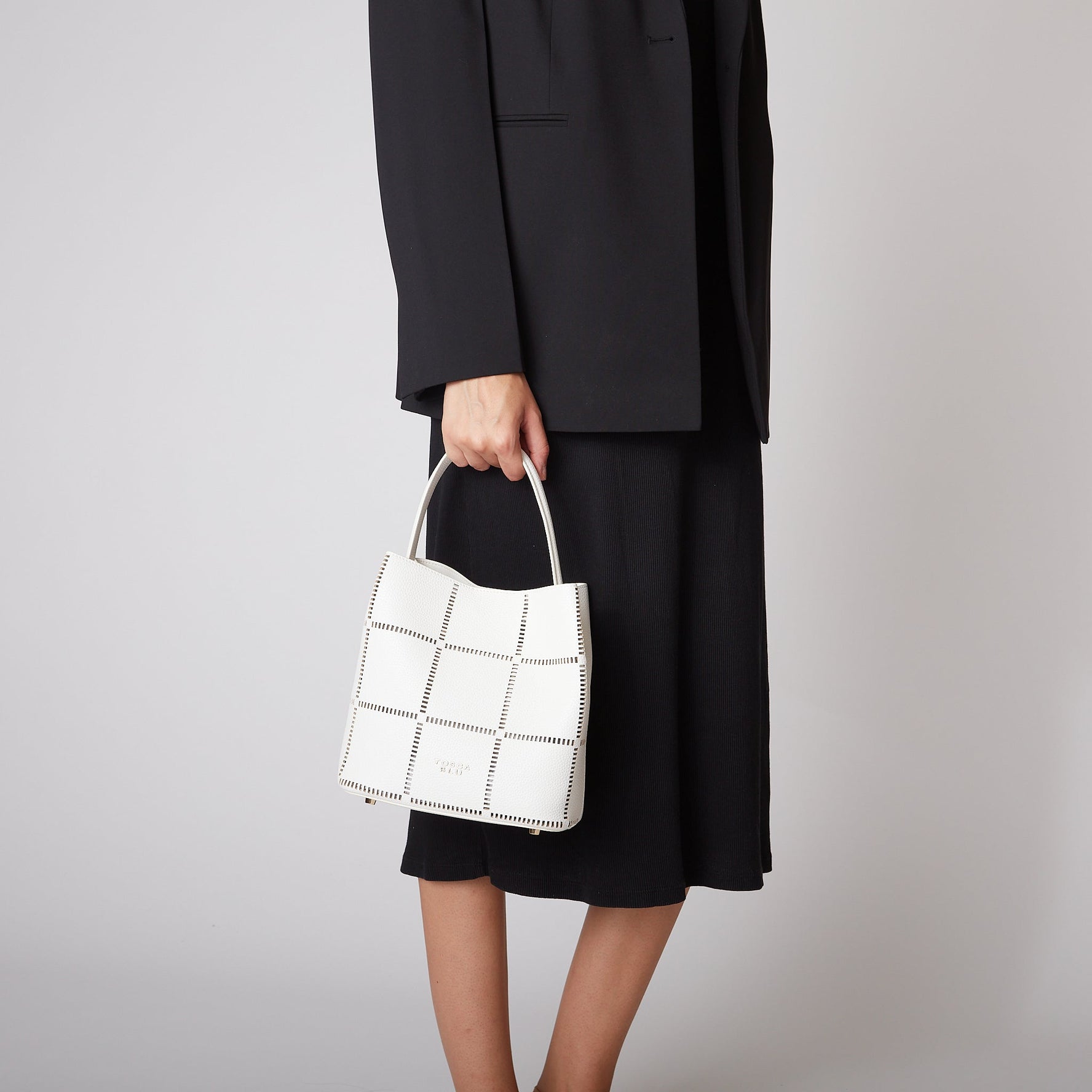 WHITE CAORLE BUCKET BAG WITH SHOULDER STRAP